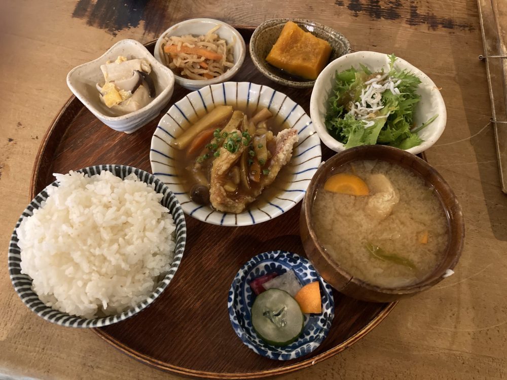 本町 管理栄養士監修 元気チャージ 疲労回復が出来る満点な定食 お得エブリデイ